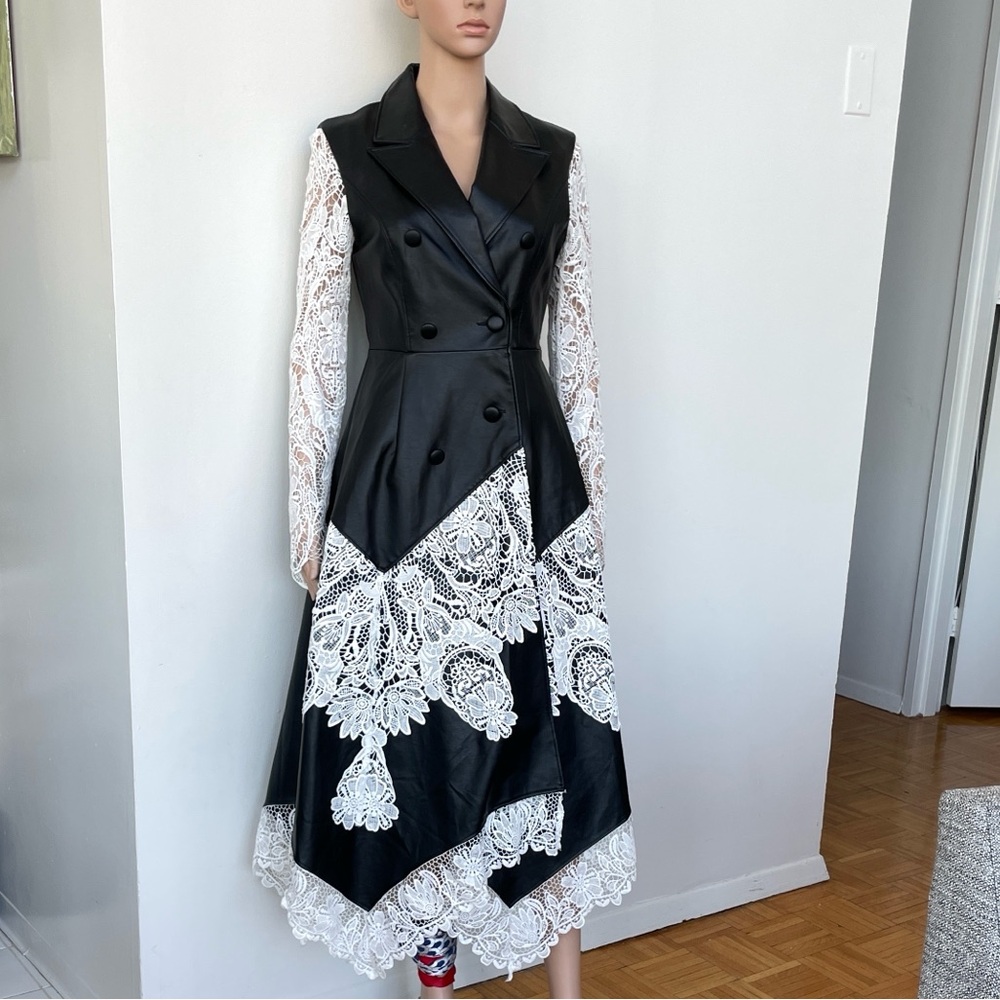 NEW L’ATISTE BY AMY RARE FAUX BLACK LEATHER COAT DRESS WITH WHITE EMBROIDERY, S